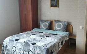 Новобудова Центр зупинка Плаза-Дитячий Світ
